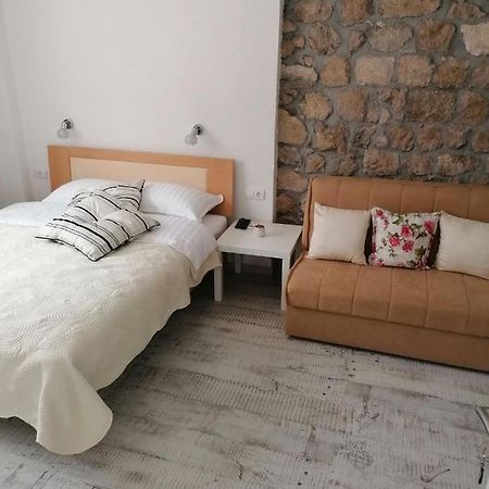 Vila Mira Trebinje Exterior photo